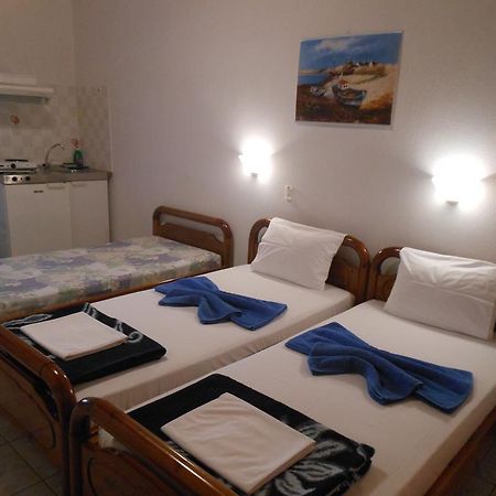 Ferienwohnung Pansion Giorgos & Rania Skiathos-Stadt Zimmer foto