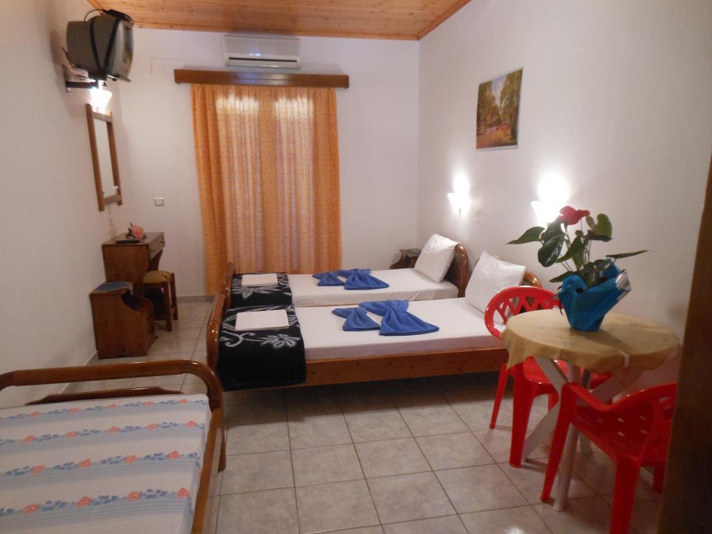 Ferienwohnung Pansion Giorgos & Rania Skiathos-Stadt Zimmer foto
